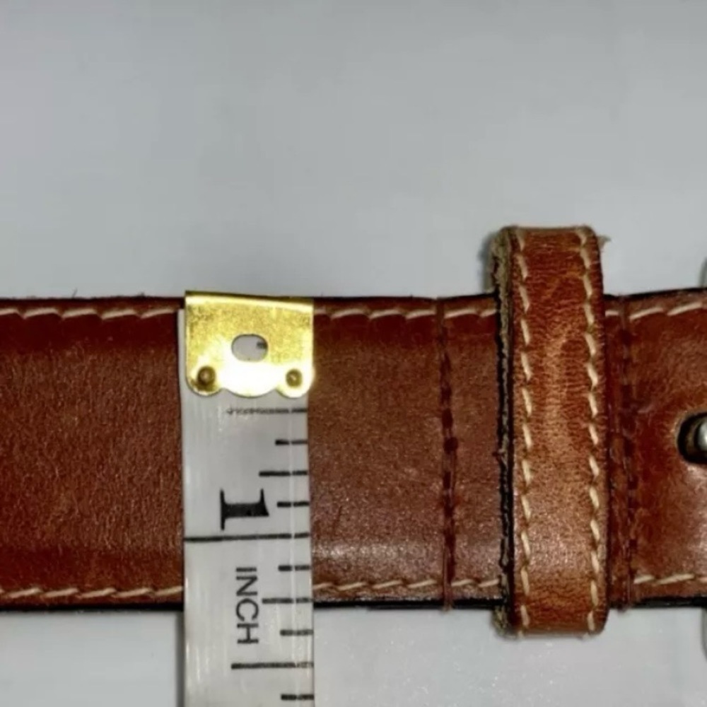 Vintage Century Brown Leather Belt Silvertone Buckle Size S-M 31.5 x 1.25 in